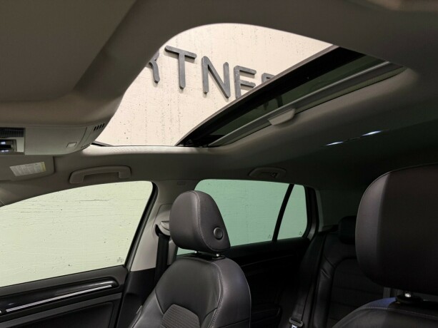 volkswagen-golf-diesel-2013-big-27