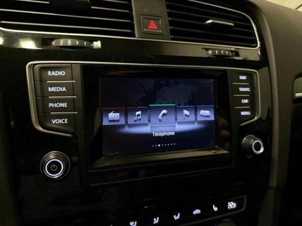 volkswagen-golf-diesel-2013-big-23
