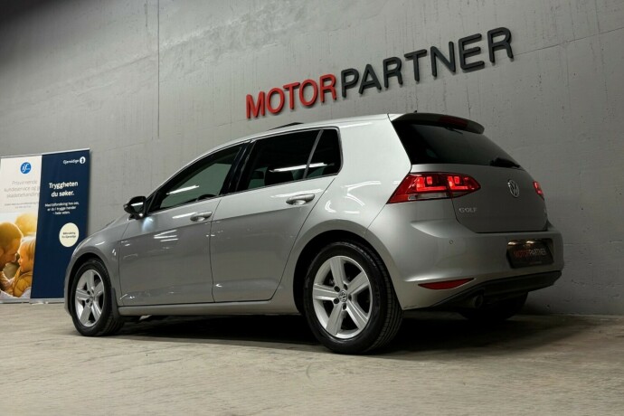 volkswagen-golf-diesel-2013-big-5
