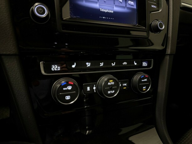 volkswagen-golf-diesel-2013-big-25
