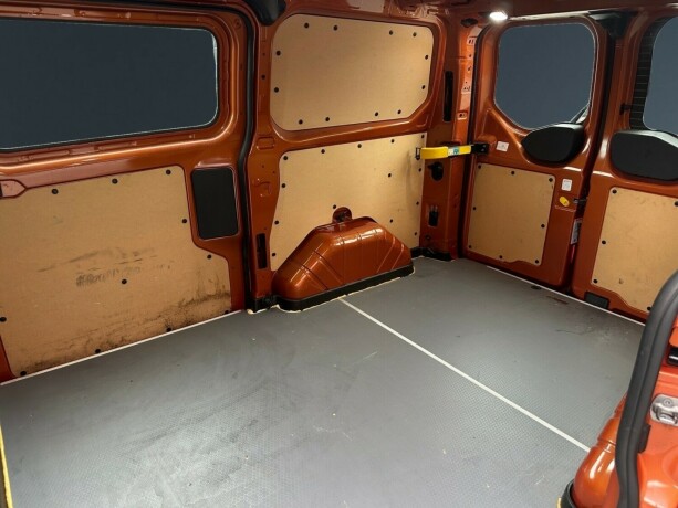 ford-transit-custom-elektrisitetdiesel-2021-big-25