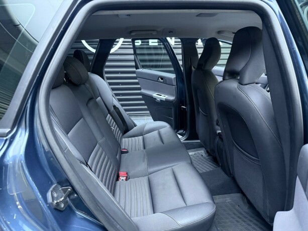 volvo-v50-diesel-2011-big-26