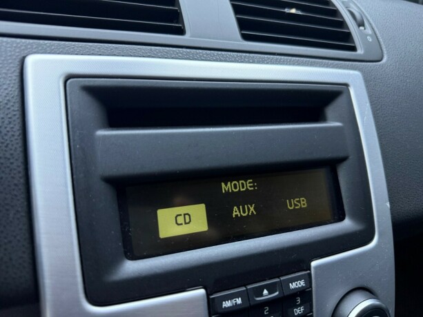 volvo-v50-diesel-2011-big-19