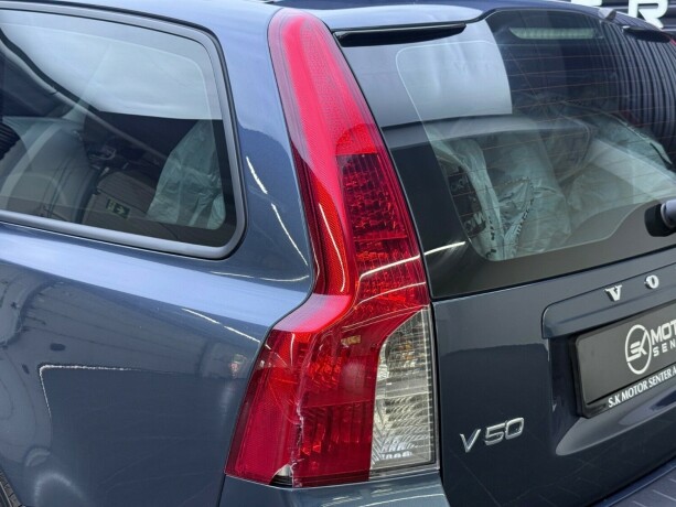 volvo-v50-diesel-2011-big-6