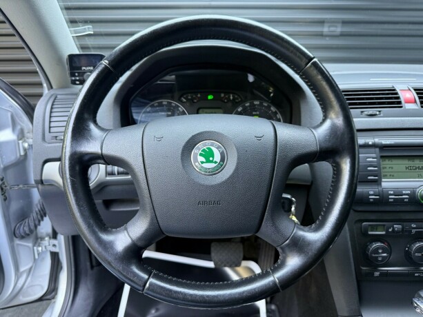skoda-octavia-diesel-2009-big-13