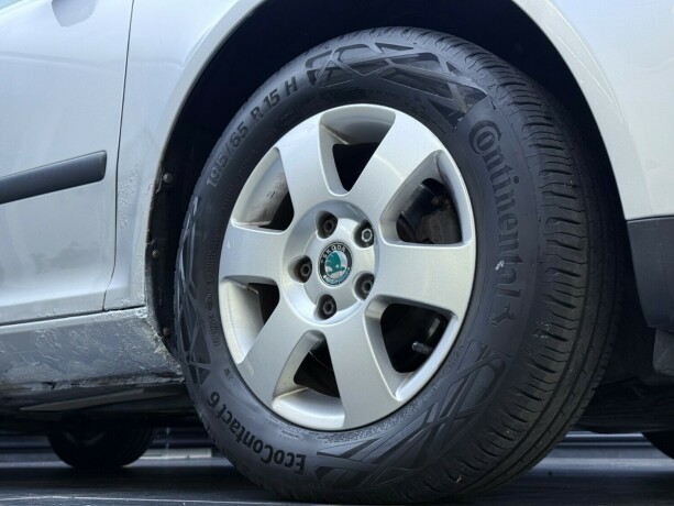 skoda-octavia-diesel-2009-big-8