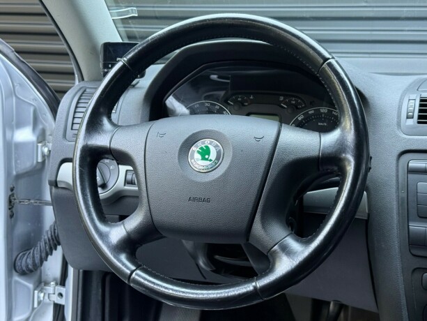 skoda-octavia-diesel-2009-big-12