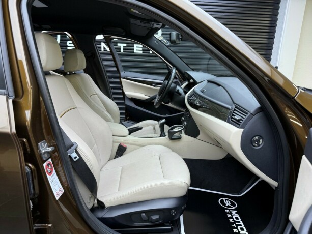 bmw-x1-diesel-2011-big-22