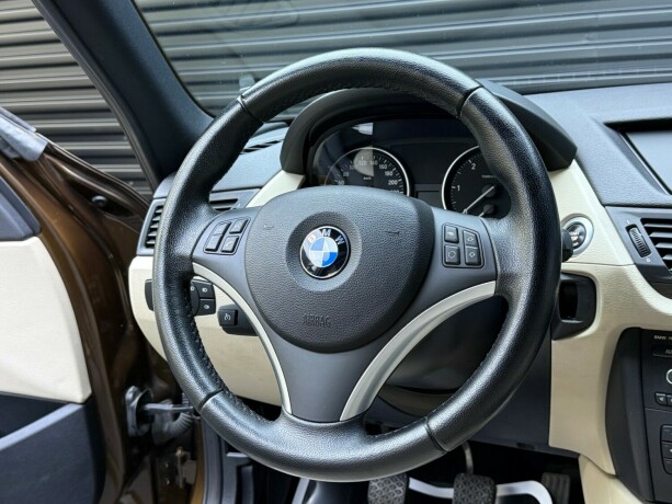 bmw-x1-diesel-2011-big-11