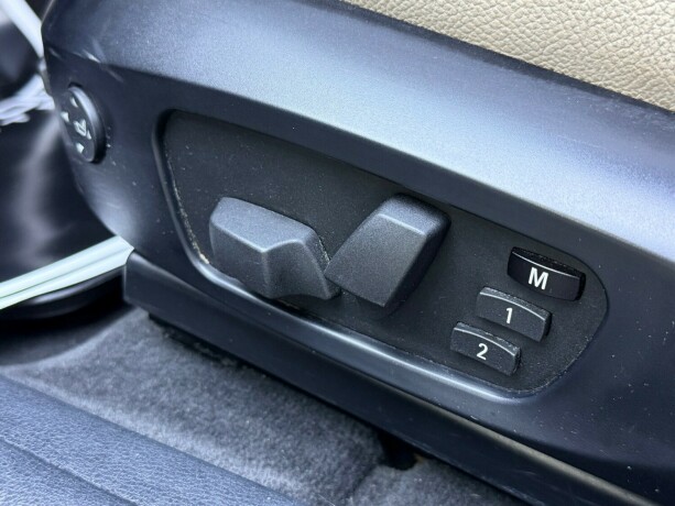 bmw-x1-diesel-2011-big-21