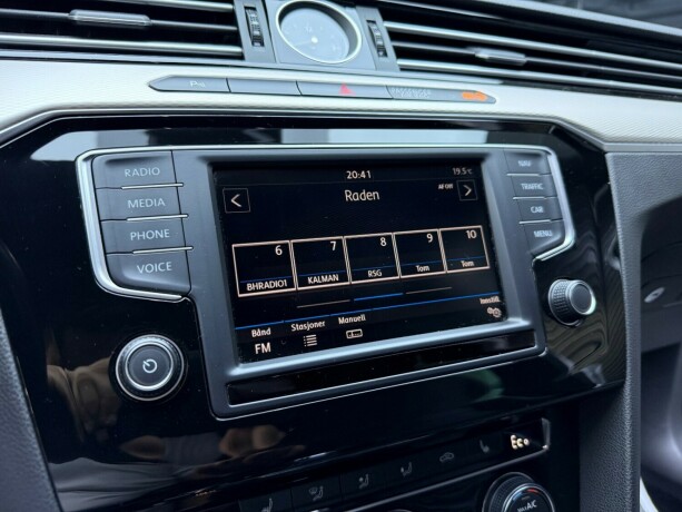volkswagen-passat-elektrisitetbensin-2017-big-27