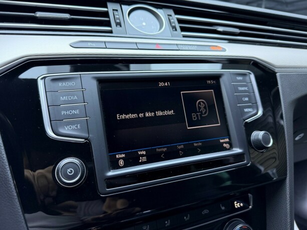 volkswagen-passat-elektrisitetbensin-2017-big-26