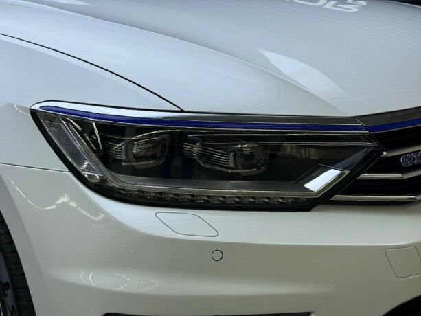 volkswagen-passat-elektrisitetbensin-2017-big-3