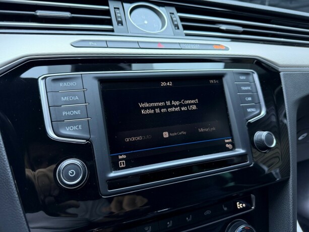 volkswagen-passat-elektrisitetbensin-2017-big-30