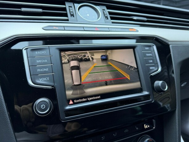 volkswagen-passat-elektrisitetbensin-2017-big-28