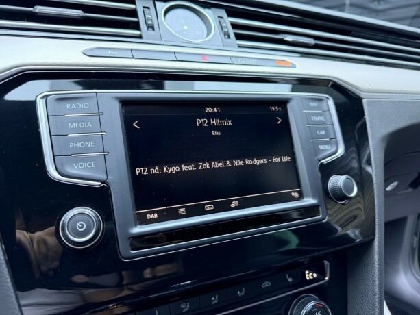 volkswagen-passat-elektrisitetbensin-2017-big-24