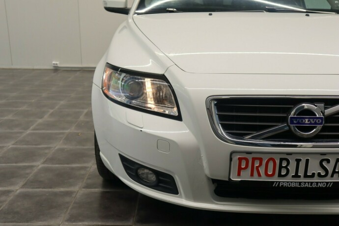 volvo-v50-diesel-2012-big-7