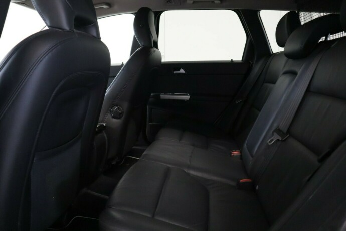 volvo-v50-diesel-2012-big-19