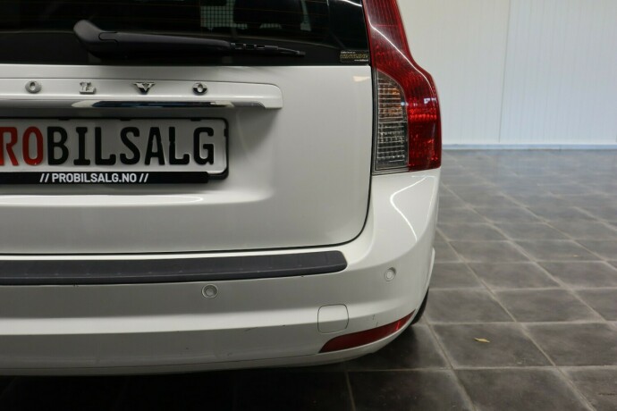 volvo-v50-diesel-2012-big-17