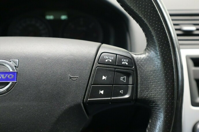 volvo-v50-diesel-2012-big-27