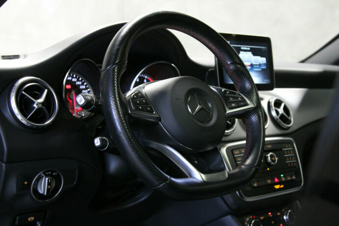 mercedes-benz-gla-bensin-2017-big-17
