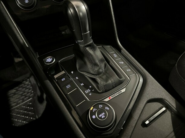 volkswagen-tiguan-bensin-2018-big-29