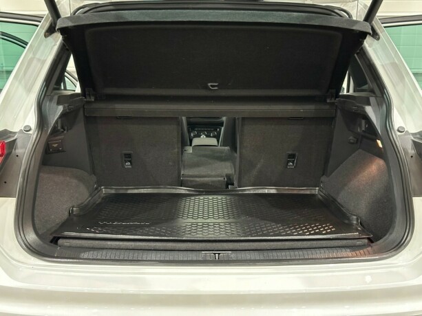 volkswagen-tiguan-bensin-2018-big-14