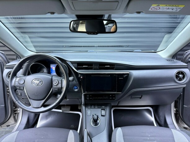toyota-auris-elektrisitetbensin-2016-big-10