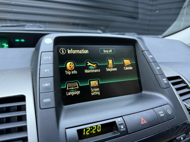 toyota-prius-elektrisitetbensin-2008-big-22