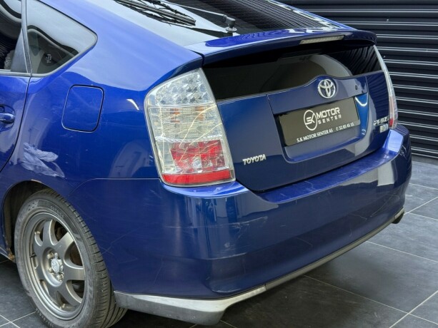 toyota-prius-elektrisitetbensin-2008-big-5