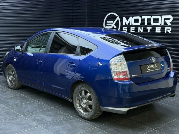 toyota-prius-elektrisitetbensin-2008-big-1