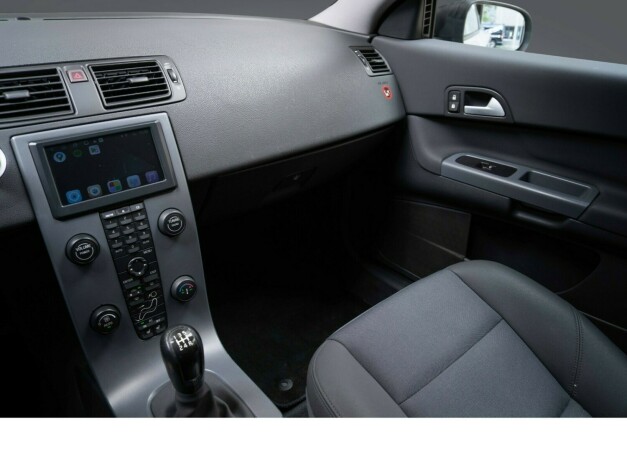 volvo-c30-bensin-2008-big-14