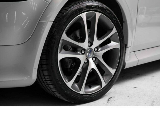 volvo-c30-bensin-2008-big-2
