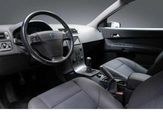 volvo-c30-bensin-2008-big-11