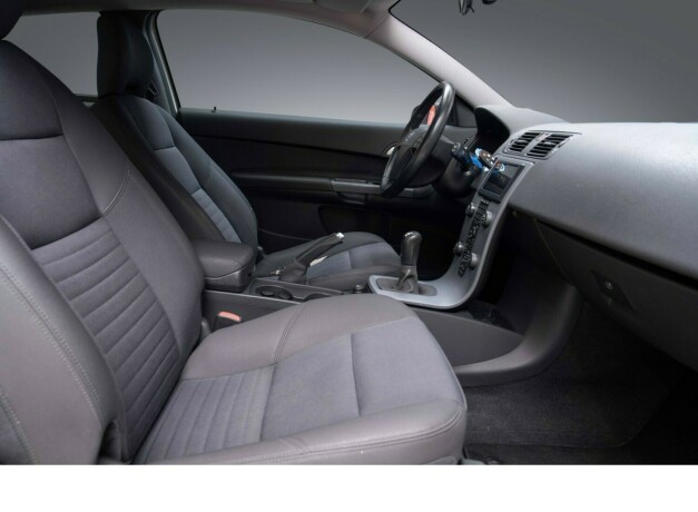 volvo-c30-bensin-2008-big-22