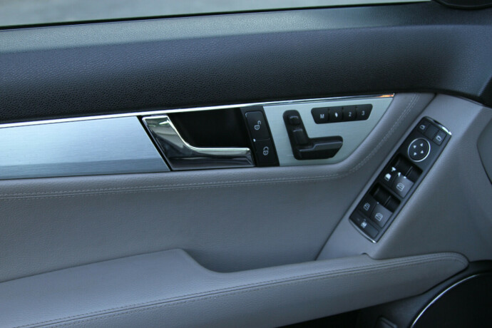 mercedes-benz-c-klasse-diesel-2007-big-14