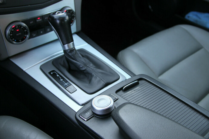 mercedes-benz-c-klasse-diesel-2007-big-10