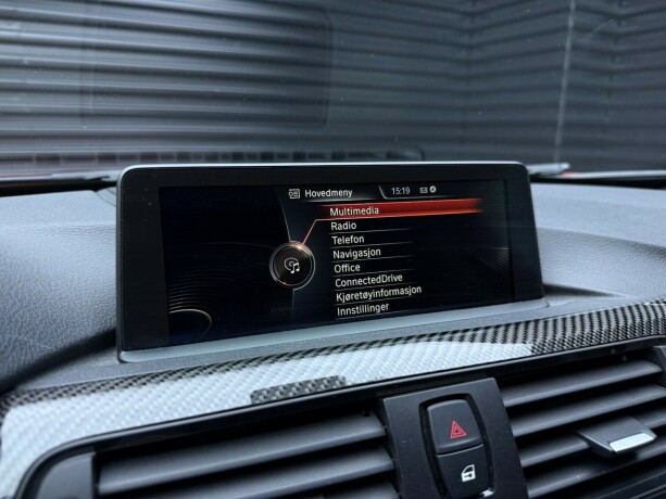 bmw-m3-bensin-2015-big-26