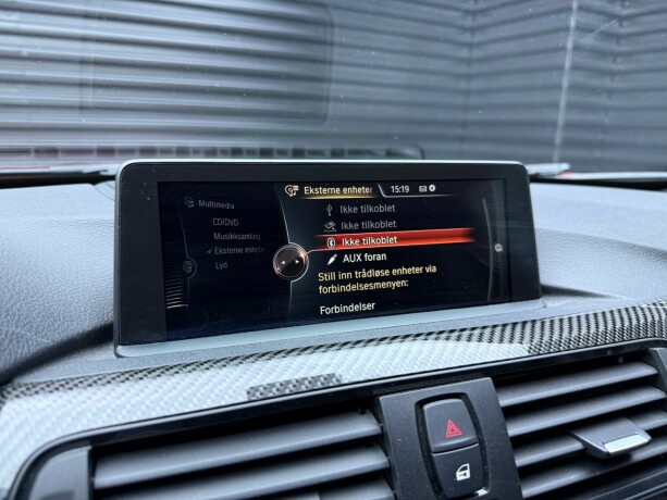 bmw-m3-bensin-2015-big-31