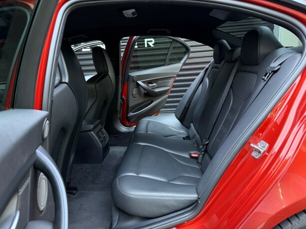 bmw-m3-bensin-2015-big-46