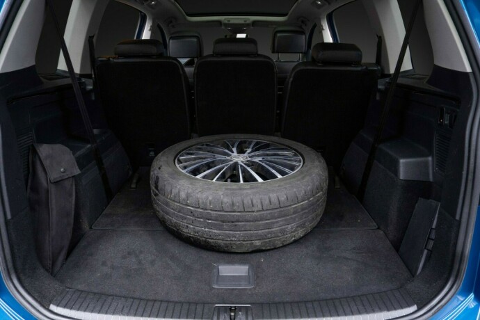 volkswagen-touran-bensin-2016-big-30