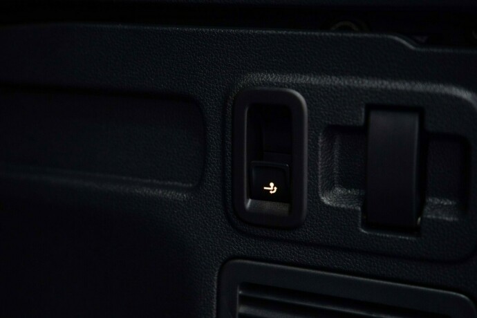 volkswagen-touran-bensin-2016-big-32