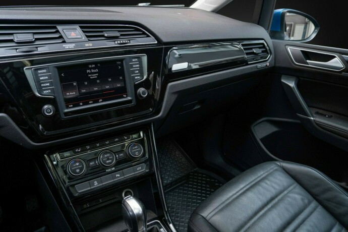 volkswagen-touran-bensin-2016-big-15