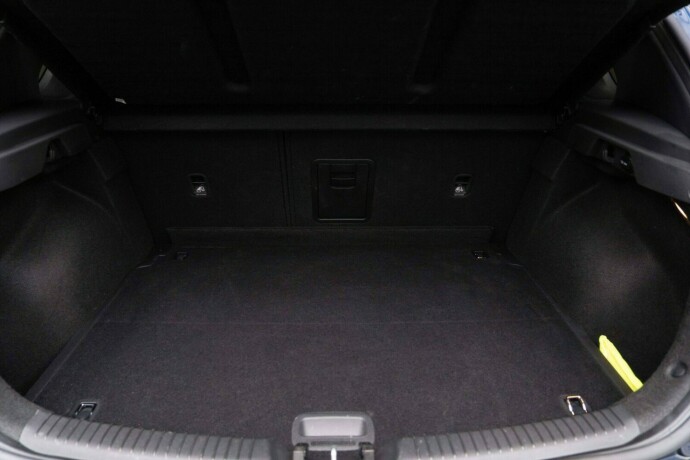 hyundai-i30-bensin-2018-big-37