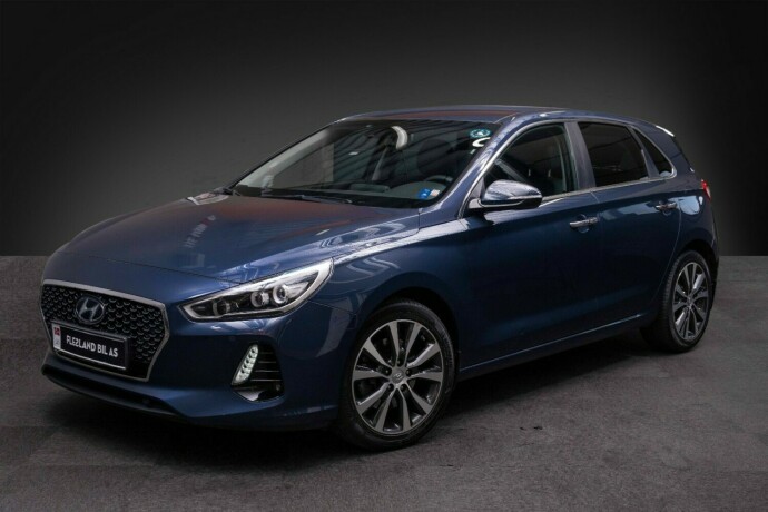 hyundai-i30-bensin-2018-big-1