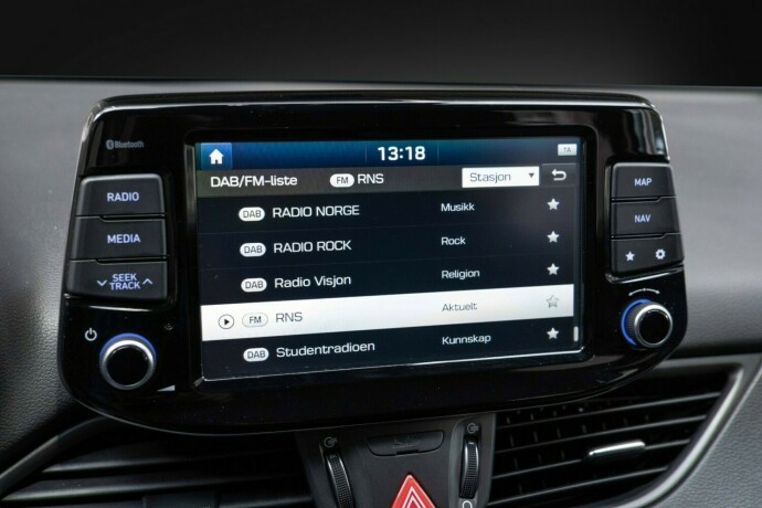 hyundai-i30-bensin-2018-big-24