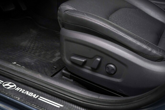 hyundai-i30-bensin-2018-big-29