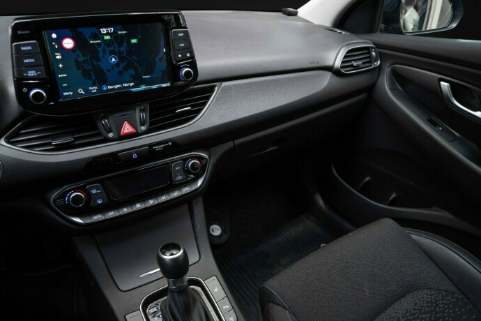 hyundai-i30-bensin-2018-big-17