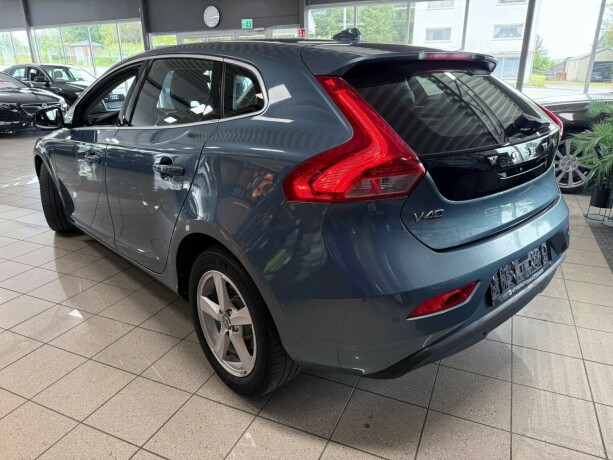 volvo-v40-diesel-2014-big-4