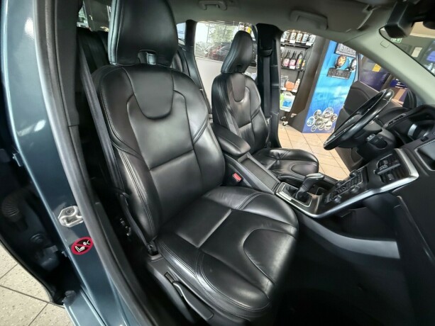 volvo-v40-diesel-2014-big-30